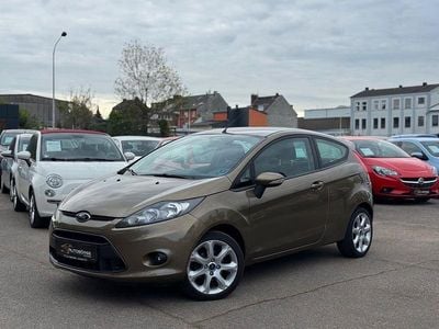Gebraucht Ford Fiesta Champions Edition 82 PS (60 kW) 2012 Braun Kleinwagen