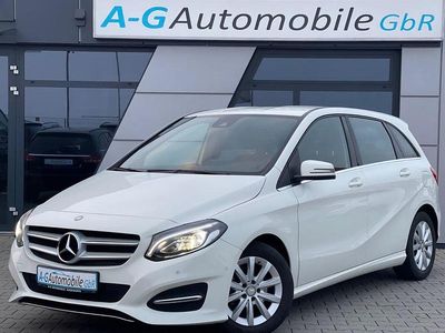 Gebraucht Mercedes B180 Business 122 PS (89 kW) 2016 Weiß Van / Kleinbus