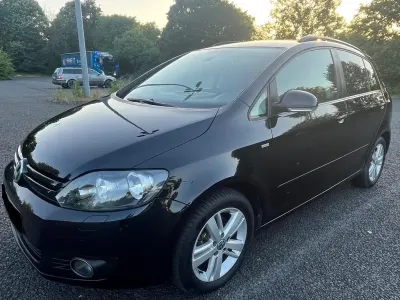 Gebraucht VW Golf Plus Cross Match 105 PS (77 kW) 2012 Schwarz Van / Kleinbus