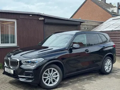 Gebraucht BMW X5 Performance 286 PS (210 kW) 2023 Schwarz SUV