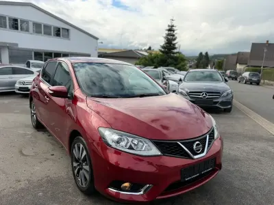 Gebraucht Nissan Pulsar N-Connecta 110 PS (80 kW) 2015 Rot Kleinwagen