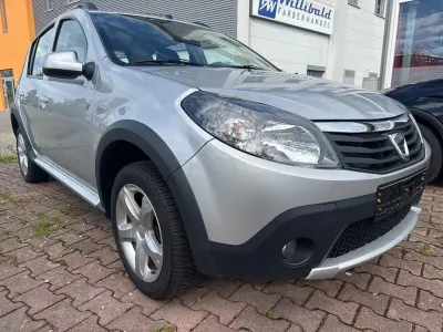 Gebraucht Dacia Sandero Stepway 84 PS (61 kW) 2012 Grau Limousine
