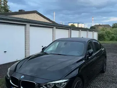 Gebraucht BMW 318 150 PS (110 kW) 2018 Schwarz Limousine