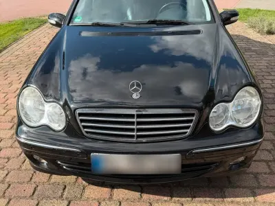 Gebraucht Mercedes C180 143 PS (105 kW) 2005 Schwarz Limousine