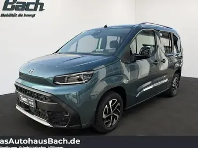 Neu Toyota Proace Verso City 130 PS (95 kW) 2026 Blau Kombi