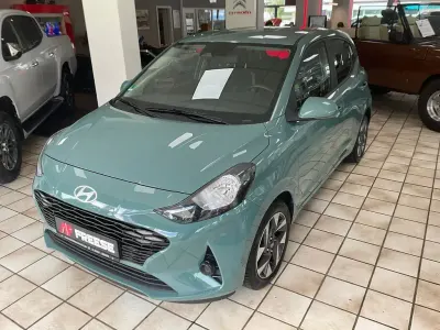 Gebraucht Hyundai i10 Trend 84 PS (61 kW) 2024 Grün Kleinwagen