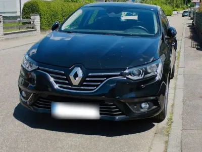 Gebraucht Renault Mégane Intens 140 PS (102 kW) 2020 Schwarz Limousine