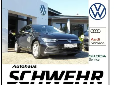 Gebraucht VW Golf VIII Life 110 PS (80 kW) 2022 Schwarz Limousine