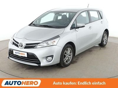 Gebraucht Toyota Verso Comfort 111 PS (81 kW) 2015 Grau Van / Kleinbus