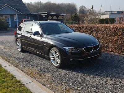 Gebraucht BMW 330 Sport Line 258 PS (189 kW) 2015 Schwarz Kombi