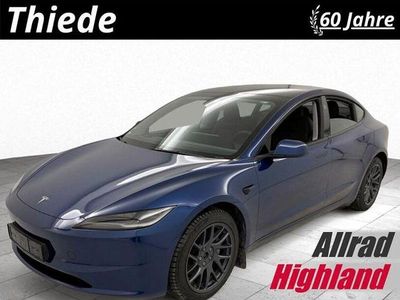 Begagnad Tesla Model 3 366 kW (498 HK) 2024 Blå Sedan