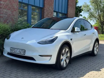 Gebraucht Tesla Model Y Long Range AWD 378 kW (514 PS) 2022 Pearl white multicoat SUV