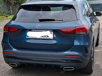 Blau Gebraucht 2021 Mercedes GLA200 SUV | 31.000 € (Fairer Preis)