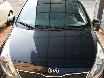 Schwarz Gebraucht 2014 Kia Rio Platinum Edition Limousine | 5.500 € (Guter Preis)
