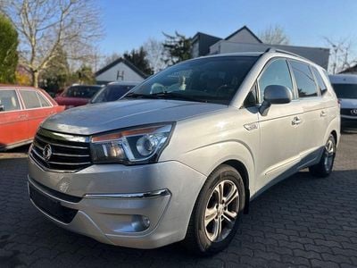 Gebraucht Ssangyong (KGM) Rodius Crystal 178 PS (130 kW) 2017 Silber Van / Kleinbus