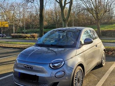 Usata Fiat 500e La Prima 86 kW (118 CV) 2022 Grigio Utilitaria