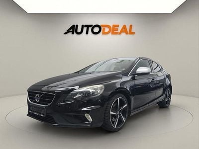 Second-hand Volvo V40 R-Design Kinetic 122 CP (89 kW) 2015 Negru Berlinǎ
