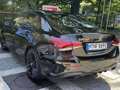 Gebraucht Mercedes A250 160 PS (117 kW) 2021 Schwarz Limousine