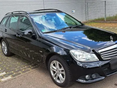 Gebraucht Mercedes C180 120 PS (88 kW) 2012 Schwarz Kombi