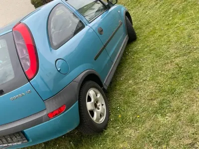 Usata Opel Corsa 2005 Blu Utilitaria