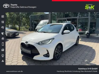 Gebraucht Toyota Yaris Basis 116 PS (85 kW) 2022 Schneeweiß Kleinwagen