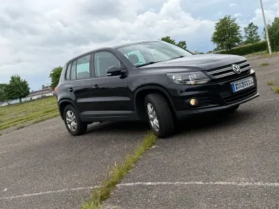 Gebraucht VW Tiguan Trendline 110 PS (80 kW) 2012 Schwarz SUV