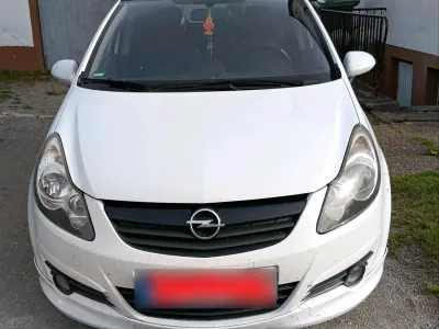 Gebraucht Opel Corsa Color Edition 90 PS (66 kW) 2009 Weiß Kleinwagen