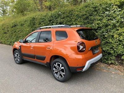 Orange Gebraucht 2022 Dacia Duster Prestige SUV | 16.200 € (Guter Preis)