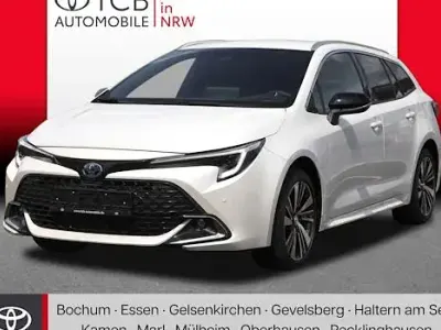 Nuova Toyota Corolla 178 CV (130 kW) 2025 Bianco Station wagon