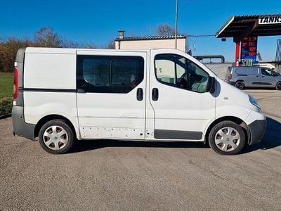 Gebraucht Renault Trafic 90 PS (66 kW) 2012 Weiß Van / Kleinbus