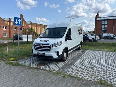 Maxus V90