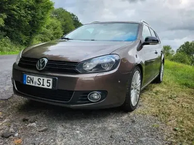 Gebraucht VW Golf VI Style 86 PS (63 kW) 2011 Braun Kleinwagen
