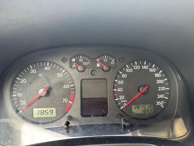 Brugt VW Golf IV 105 HK (77 kW) 2002 Grå Sedan