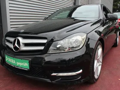 Gebraucht Mercedes C180 Sport 156 PS (114 kW) 2011 Schwarz Coupé