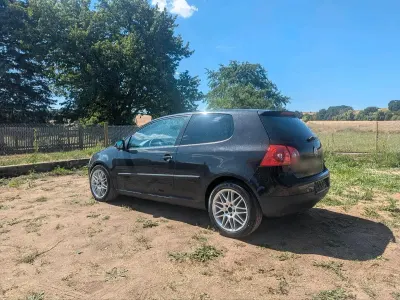 Gebraucht VW Golf V 105 PS (77 kW) 2006 Schwarz Kleinwagen