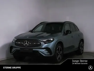 Gebraucht Mercedes GLC300 AMG 258 PS (189 kW) 2024 Verdesilber SUV