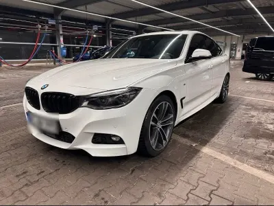 Gebraucht BMW 330 Gran Turismo M Sport 258 PS (189 kW) 2018 Weiß Limousine