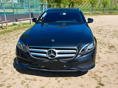 Gebraucht Mercedes E220 194 PS (142 kW) 2018 Schwarz Kombi