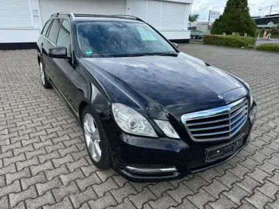 Gebraucht Mercedes E250 204 PS (150 kW) 2012 Schwarz Kombi