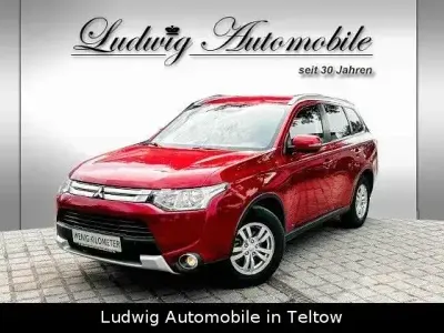 Gebraucht Mitsubishi Outlander Edition 150 PS (110 kW) 2014 Rot SUV