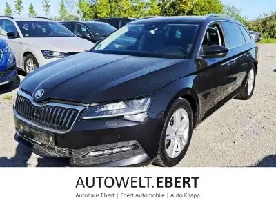Używany Skoda Superb 200 KM (147 kW) 2023 Czarny Kombi