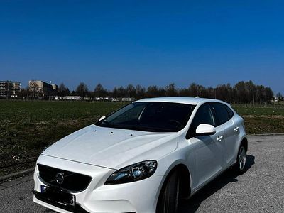 Gebraucht Volvo V40 Kinetic 120 PS (88 kW) 2016 Weiß Kombi