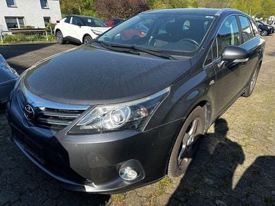 Second-hand Toyota Avensis Life 150 CP (110 kW) 2012 Gri Break