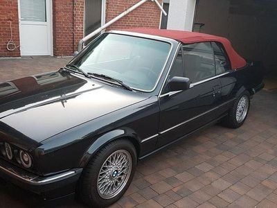 Schwarz Gebraucht 1987 BMW 325 Cabriolet Sport Line Cabrio | 15.000 €