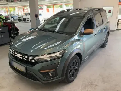 Gebraucht Dacia Jogger Extreme 180 PS (132 kW) 2023 Grün Van / Kleinbus