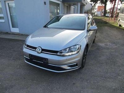 Gebraucht VW Golf VII Comfortline 86 PS (63 kW) 2019 Tungsten silver metallic Kleinwagen
