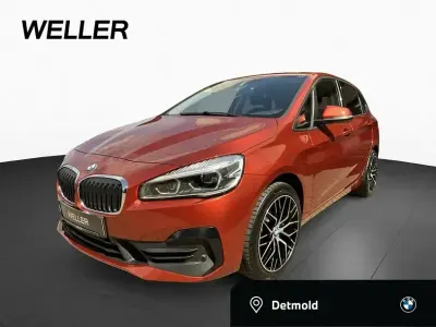 Gebraucht BMW 218 Advantage 150 PS (110 kW) 2021 Orange Van / Kleinbus