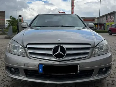 Używany Mercedes C220 170 KM (125 kW) 2007 Szary Sedan/Limuzyna