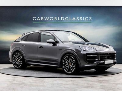 Grau Gebraucht 2024 Porsche Cayenne Coupe Coupé | 122.850 € (Teuer)