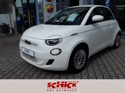 Gebraucht Fiat 500e Basis 86 kW (118 PS) 2023 Weiß Kleinwagen